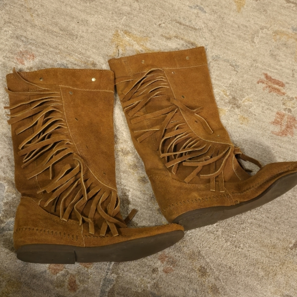 Minnetonka Brown Leather Classic Shoes moccasin boots size 6